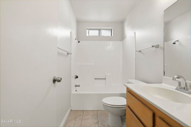 44111 Acacia Street, Lancaster, CA 93535