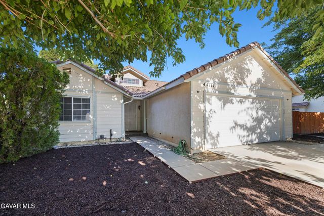 44111 Acacia Street, Lancaster, CA 93535
