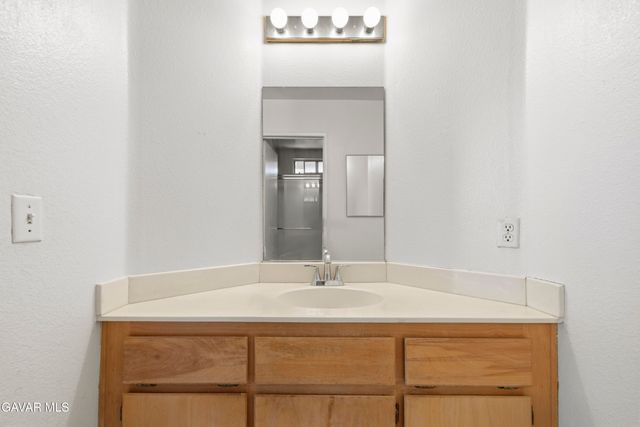44111 Acacia Street, Lancaster, CA 93535