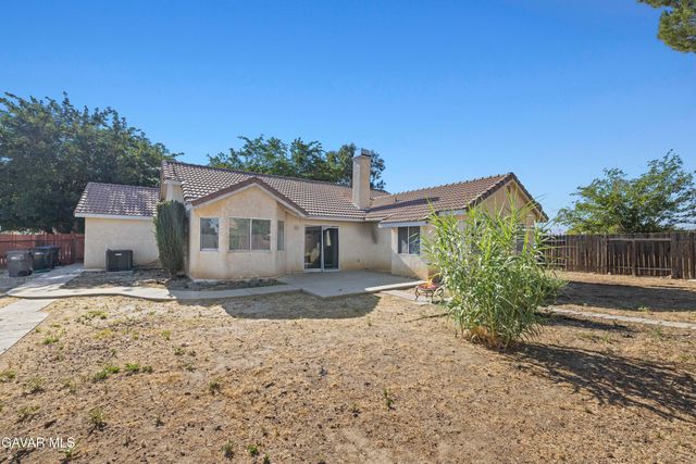 44111 Acacia Street, Lancaster, CA 93535