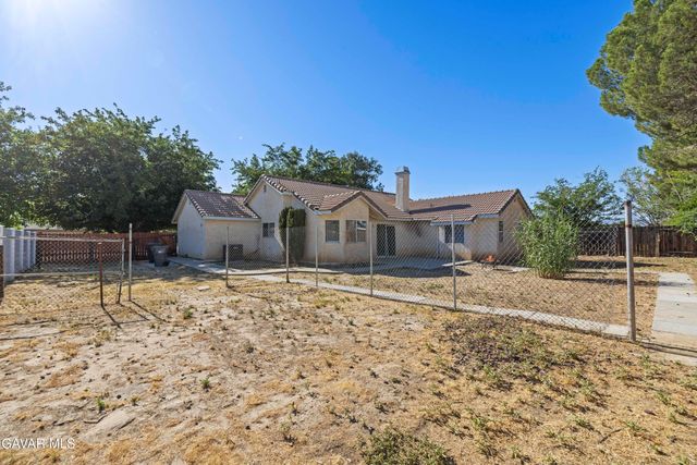 44111 Acacia Street, Lancaster, CA 93535