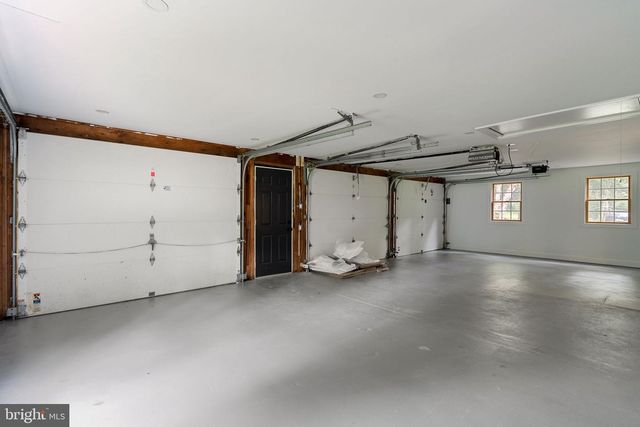 1105 TINKERHILL LN, Malvern, PA 19355