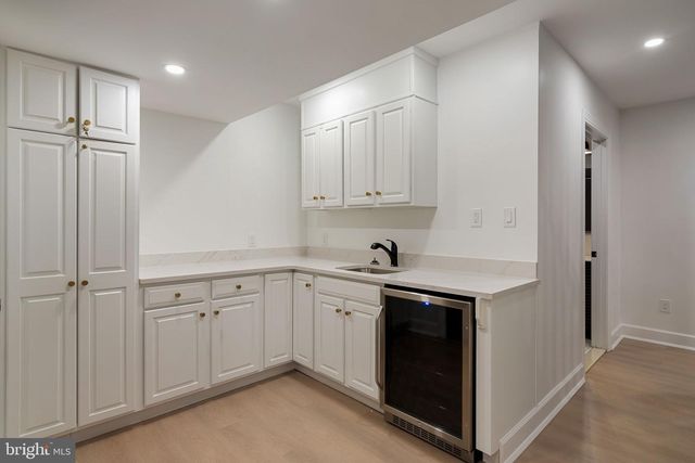 1105 TINKERHILL LN, Malvern, PA 19355