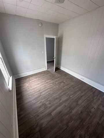 1450 Hamilton Avenue, Grand Rapids, MI 49504