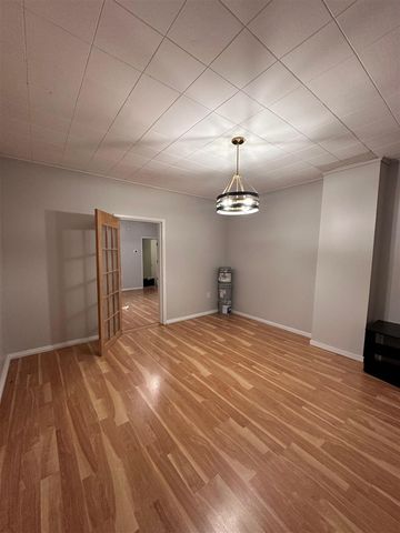 1450 Hamilton Avenue, Grand Rapids, MI 49504