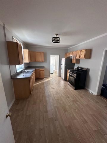 1450 Hamilton Avenue, Grand Rapids, MI 49504