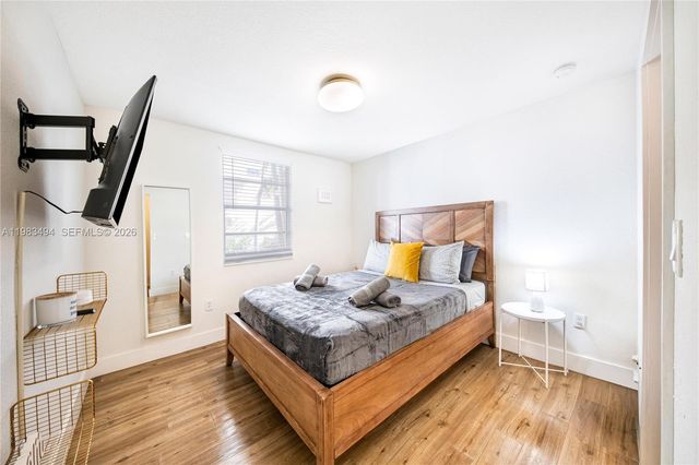 237 38th St 4, Miami Beach, FL 33140