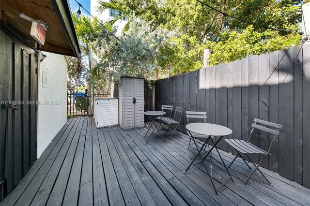 237 38th St 4, Miami Beach, FL 33140