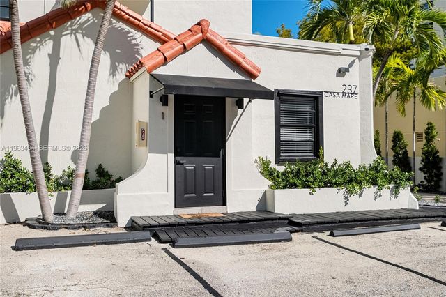 237 38th St 4, Miami Beach, FL 33140