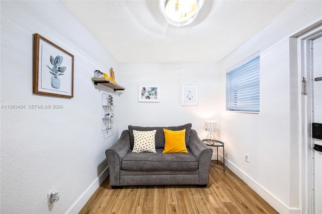 237 38th St 4, Miami Beach, FL 33140