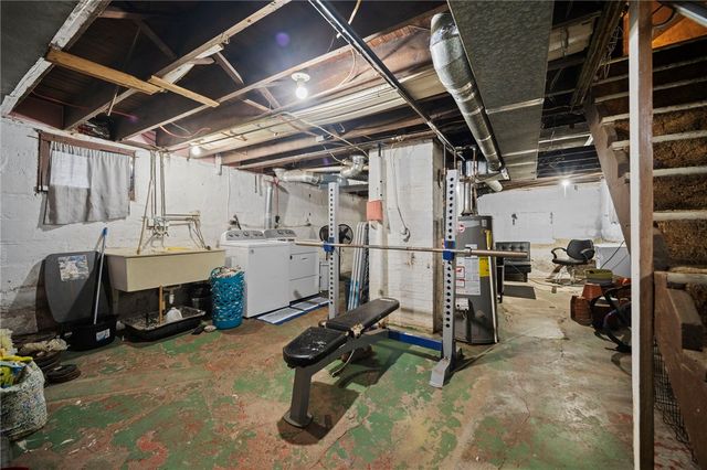 1412 Broadway Ave, Stowe Twp, PA 15136