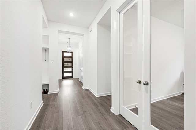 12331 Palmetto Drive, Mont Belvieu, TX 77523