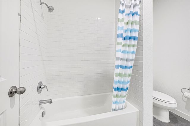 12331 Palmetto Drive, Mont Belvieu, TX 77523