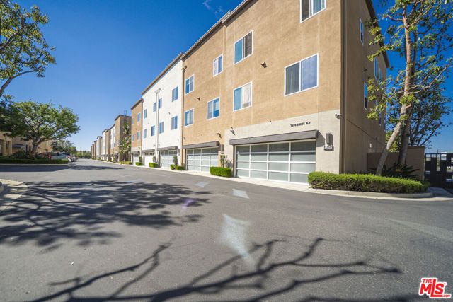 1520 W Artesia Square D, Gardena, CA 90248