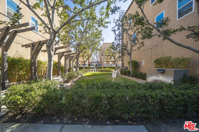 1520 W Artesia Square D, Gardena, CA 90248