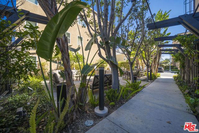 1520 W Artesia Square D, Gardena, CA 90248