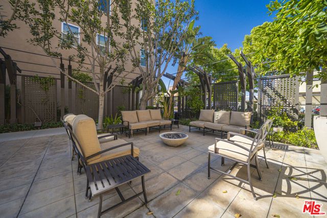 1520 W Artesia Square D, Gardena, CA 90248