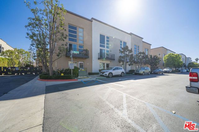 1520 W Artesia Square D, Gardena, CA 90248