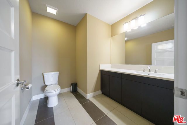 1520 W Artesia Square D, Gardena, CA 90248