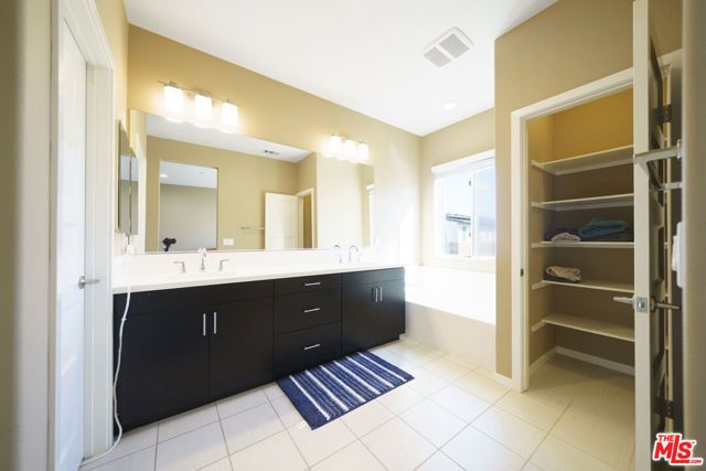 1520 W Artesia Square D, Gardena, CA 90248