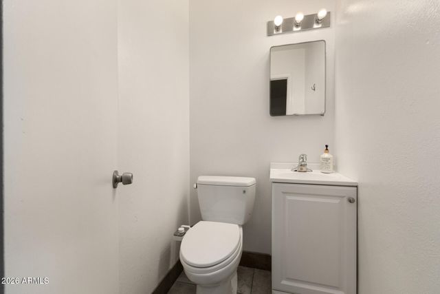 6952 W WOLF Street, Phoenix, AZ 85033