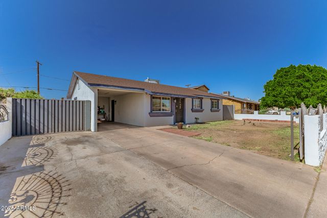 6952 W WOLF Street, Phoenix, AZ 85033