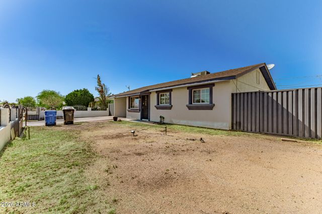 6952 W WOLF Street, Phoenix, AZ 85033