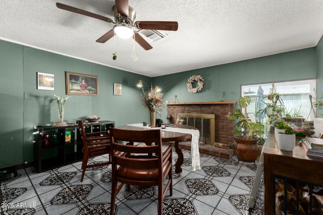 6952 W WOLF Street, Phoenix, AZ 85033