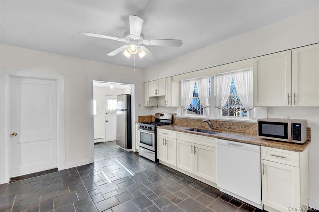 31 Hiawatha Drive, Brightwaters, NY 11718