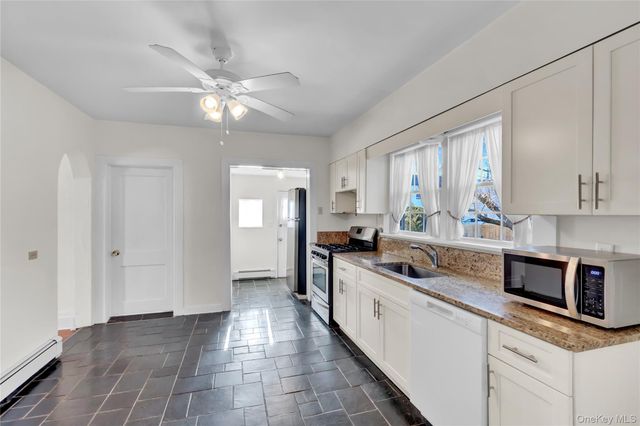 31 Hiawatha Drive, Brightwaters, NY 11718