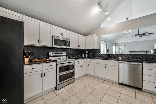 9516 Aberdare Drive, Indianapolis, IN 46250