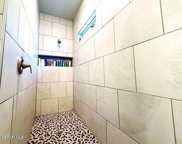 2245 Small Mountain Place, El Paso, TX 79911