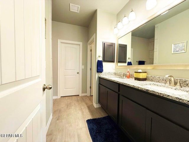 2245 Small Mountain Place, El Paso, TX 79911