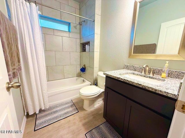 2245 Small Mountain Place, El Paso, TX 79911