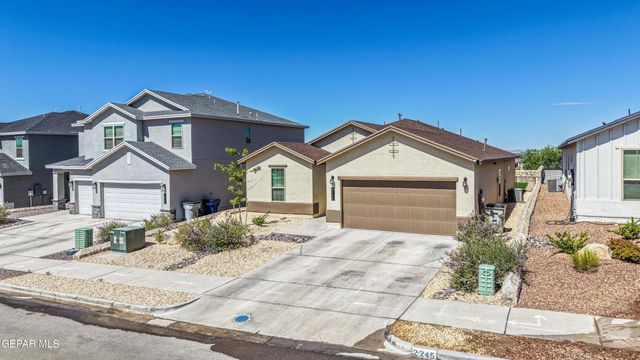 2245 Small Mountain Place, El Paso, TX 79911