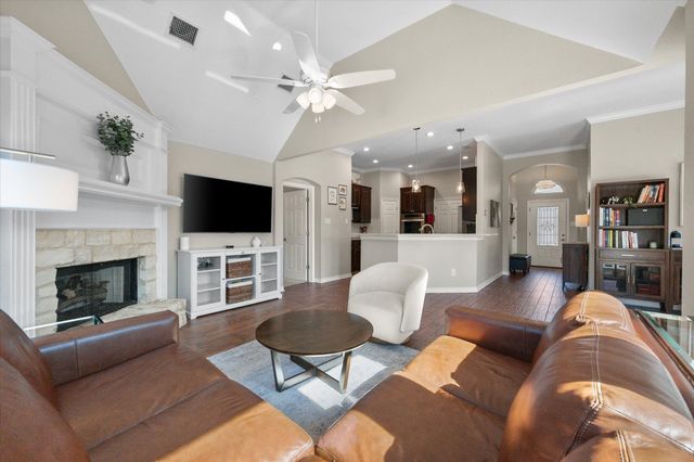 132 Arbor Glen Drive, Euless, TX 76039