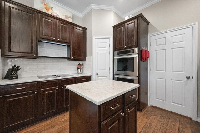 132 Arbor Glen Drive, Euless, TX 76039