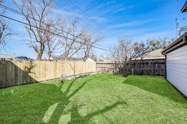 2221 Camille Street, Pasadena, TX 77506