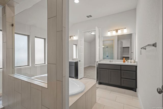 1847 Weinnacht, New Braunfels, TX 78132