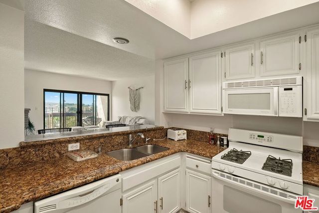 8180 Manitoba Street 247, Los Angeles, CA 90293