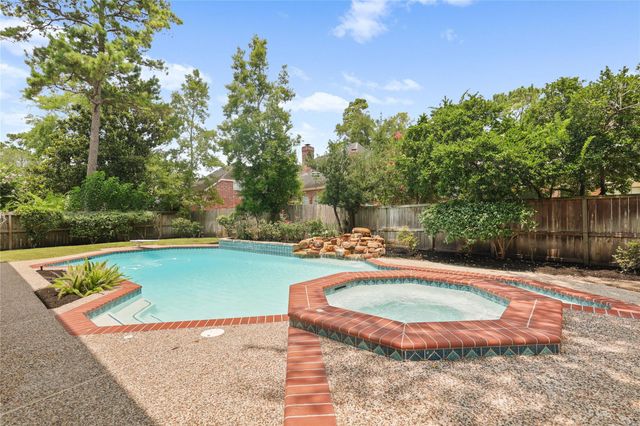 11822 Primwood Drive, Houston, TX 77070