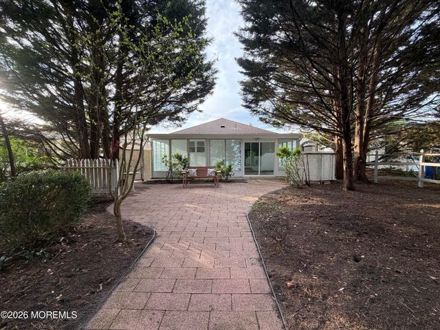 1853 Yorktowne Boulevard, Toms River, NJ 08753