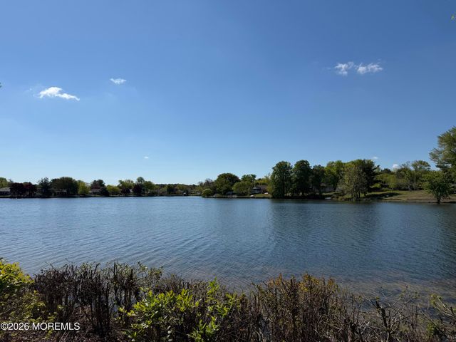 1853 Yorktowne Boulevard, Toms River, NJ 08753