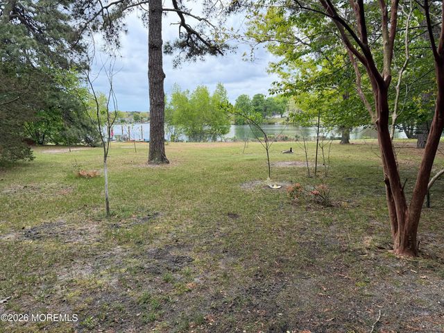 1853 Yorktowne Boulevard, Toms River, NJ 08753