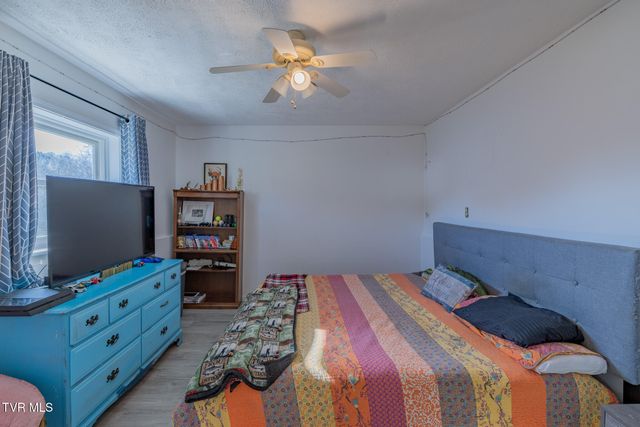 3216 Brownlow Road, Kingsport, TN 37660