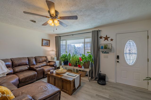 3216 Brownlow Road, Kingsport, TN 37660