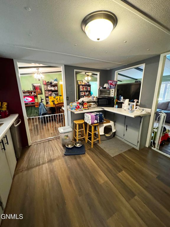 203 E Deer Street, Mandan, ND 58554 photo 12