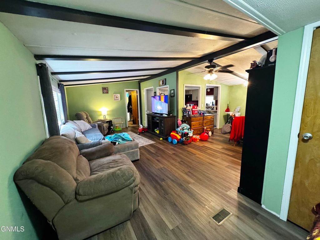 203 E Deer Street, Mandan, ND 58554 photo 5