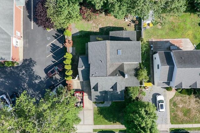 11 E Webster Street, Merrick, NY 11566