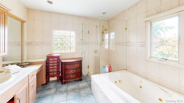 11 E Webster Street, Merrick, NY 11566